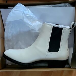 UGG Emmeth ankle boot sz 11/42 waterproof